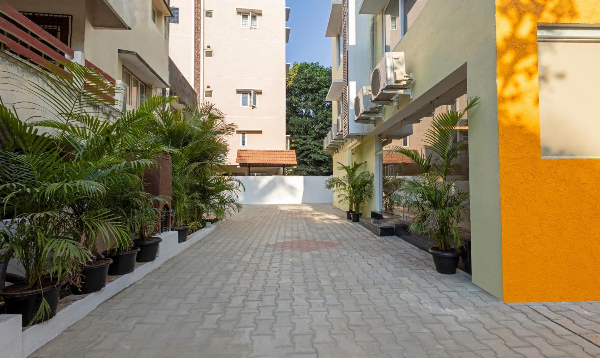 Treebo Premium Vapr Ashok Nagar Hotell Chennai Exteriör bild